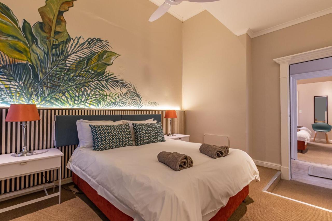 Mountview Guest House เคปทาวน์ ภายนอก รูปภาพ